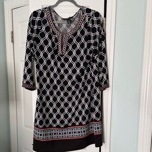White House black market black  and White Geometric Pattern Dress
